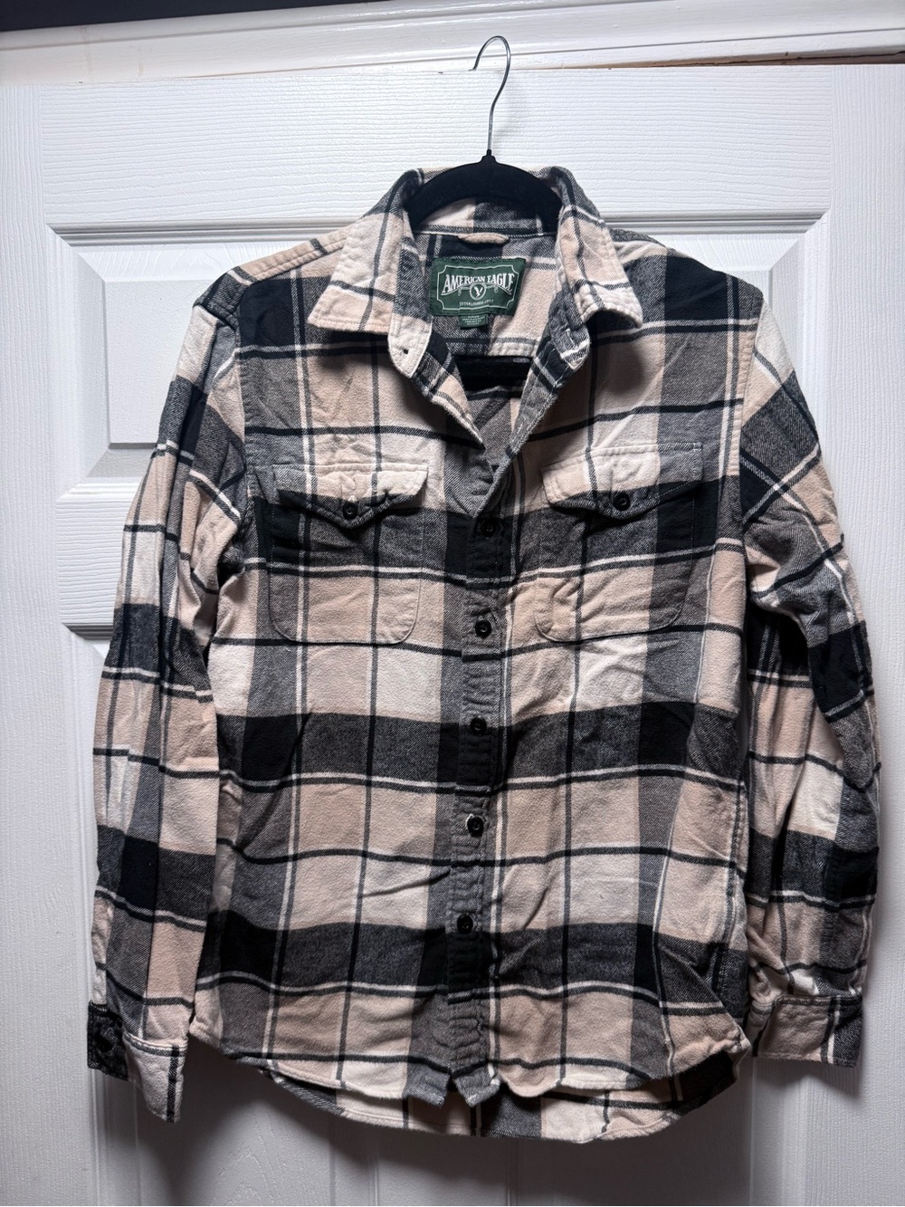 American Eagle Outfitters Black & Cream Plaid Button-Down Shirt